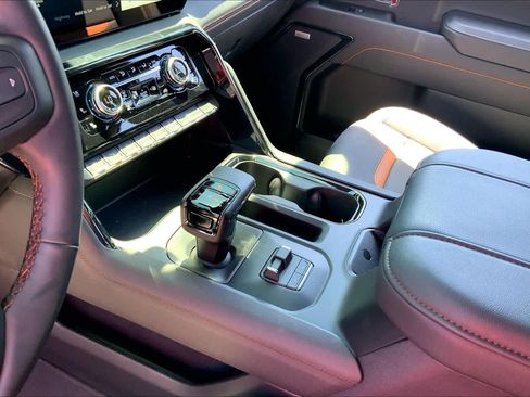 Used 2026 GMC Sierra 1500 AT4 w/ AT4 Premium Package AWD/4WD image 17