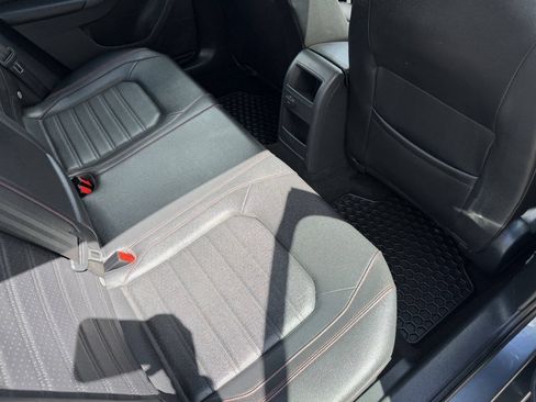 Used 2017 Volkswagen Jetta GLI FWD image 25