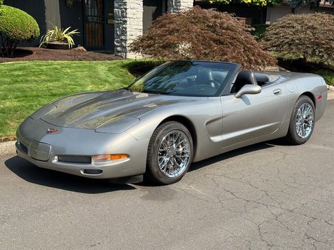 Used 1998 Chevrolet Corvette w/ Memory Pkg image 7