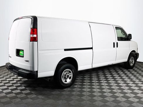 Used 2023 GMC Savana 2500 Extended w/ Driver Convenience Package image 10