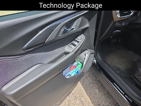 Used 2022 Chevrolet TrailBlazer ACTIV w/ Sun and Liftgate Package FWD image 14