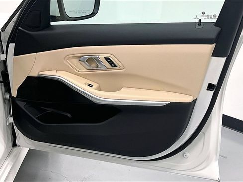 New 2026 BMW 330i Sedan w/ Convenience Package RWD image 10