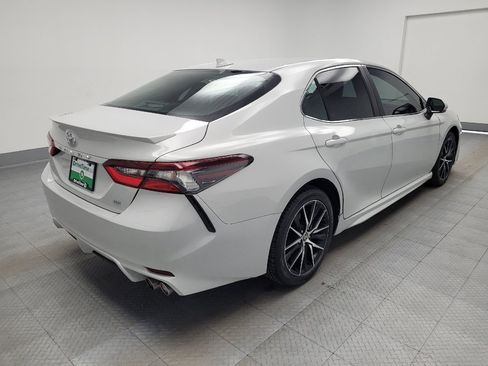 Used 2023 Toyota Camry SE image 9