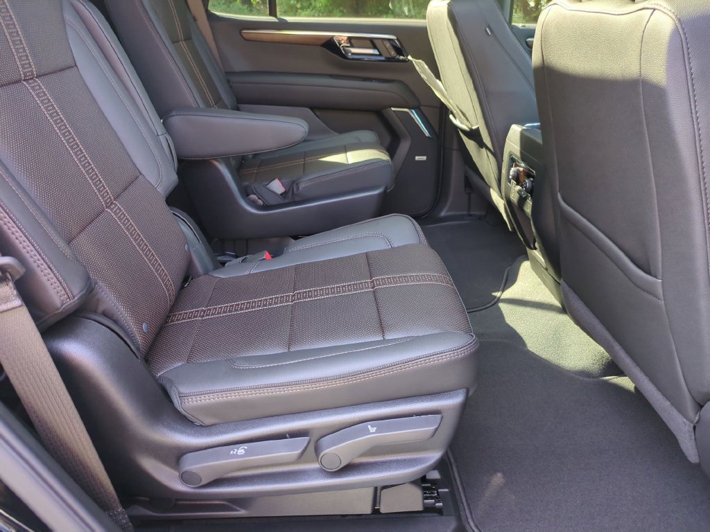 New 2026 Chevrolet Tahoe High Country AWD/4WD image 37