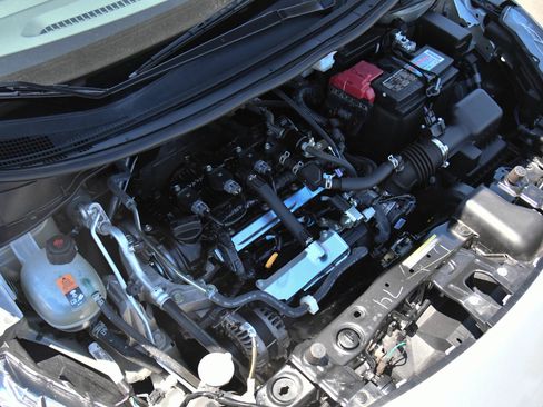 Used 2025 Nissan Versa SV FWD image 40