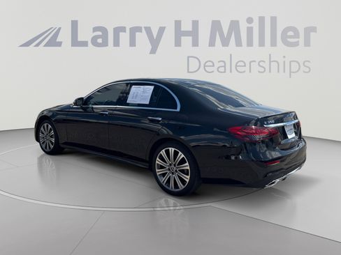 Used 2022 Mercedes-Benz E 350 Sedan image 3