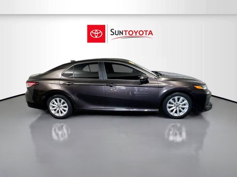 Used 2020 Toyota Camry LE FWD image 2