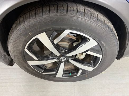 Used 2022 Nissan Rogue Sport SL w/ Premium Package FWD image 11