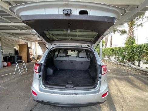 Used 2011 Hyundai Santa Fe GLS FWD image 14