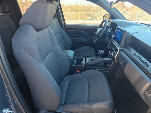 Used 2025 Toyota Tacoma SR image 26