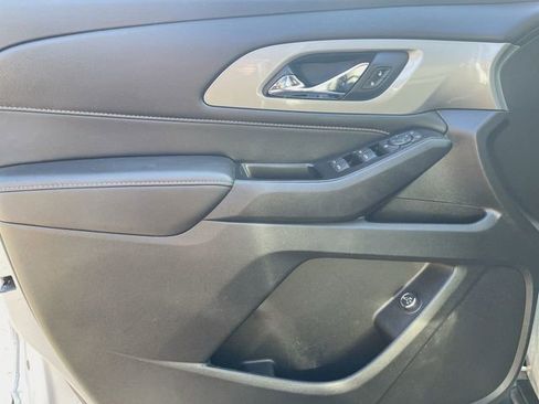 Used 2020 Chevrolet Traverse LT w/ LPO, Blackout Package image 22