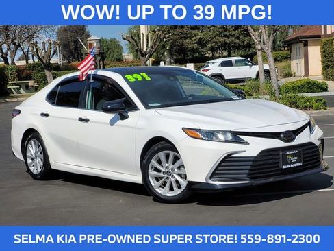 Used 2021 Toyota Camry LE image 2