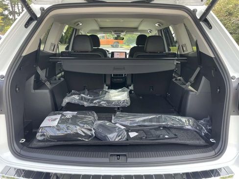 New 2026 Volkswagen Atlas Peak Edition AWD/4WD image 12