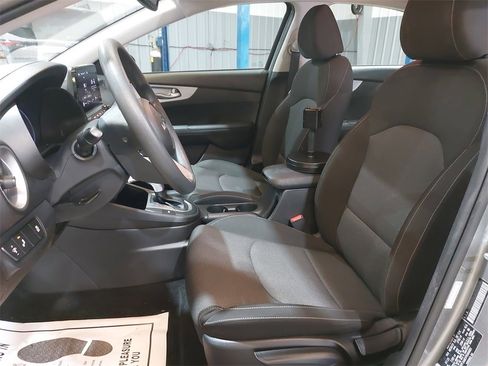 Used 2023 Kia Forte LXS w/ LXS Technology Package image 14