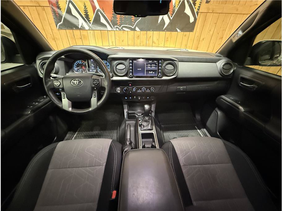 Used 2020 Toyota Tacoma TRD Off-Road w/ Technology Package AWD/4WD image 15