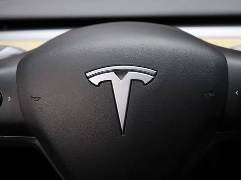 Used 2022 Tesla Model 3 image 41