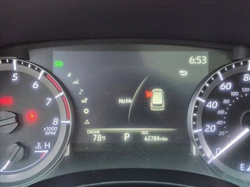 Used 2024 Toyota Highlander XLE FWD image 10