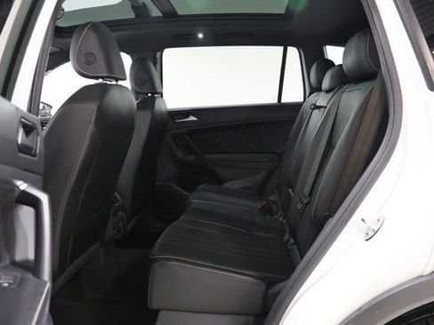 Used 2022 Volkswagen Tiguan SE R-Line AWD/4WD image 32