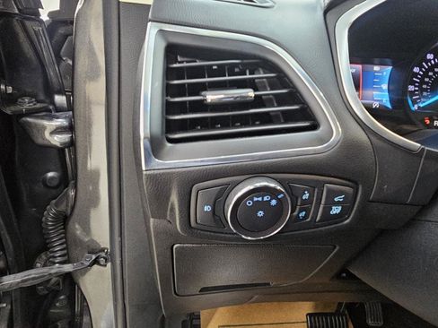 Used 2019 Ford Edge Titanium w/ Equipment Group 301A image 38