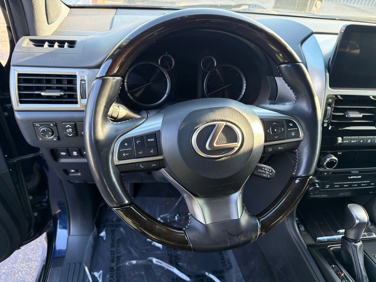 Used 2023 Lexus GX 460 Premium AWD/4WD image 17
