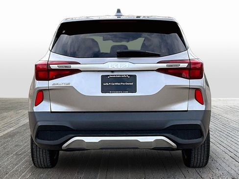 Certified 2022 Kia Seltos LX image 4