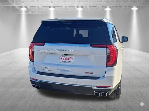 Used 2025 GMC Yukon Denali AWD/4WD image 6