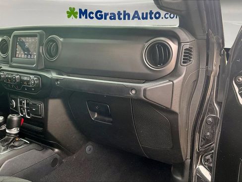 Used 2021 Jeep Gladiator Sport image 27
