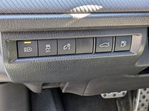 Used 2025 Toyota Camry SE image 17