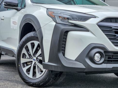 Certified 2025 Subaru Outback Premium w/ Popular Package #1A image 3