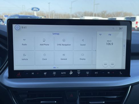 Used 2024 Ford Escape Platinum image 31