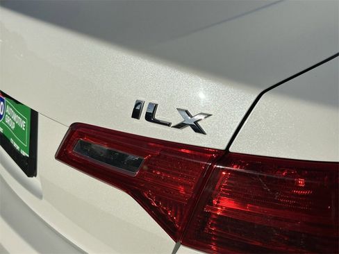 Used 2013 Acura ILX image 11