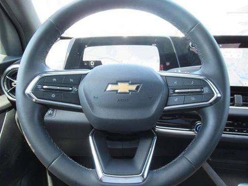 Certified 2026 Chevrolet Equinox LT w/ Convenience Package II FWD image 21
