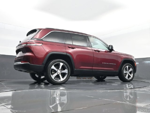 Used 2023 Jeep Grand Cherokee 4WD 4xe image 28