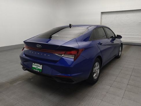 Used 2021 Hyundai Elantra SE FWD image 9