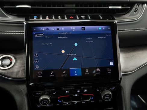 Certified 2023 Jeep Grand Cherokee Overland image 35