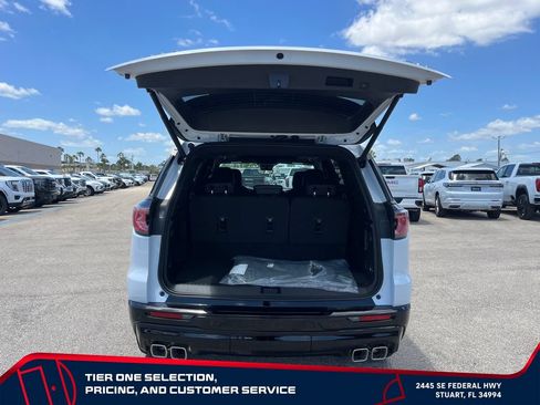 New 2026 GMC Acadia Denali Ultimate FWD image 17