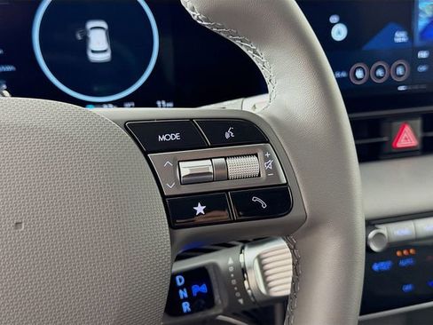 New 2025 Hyundai Ioniq 5 SEL image 18