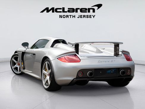 Used 2005 Porsche Carrera GT RWD image 14