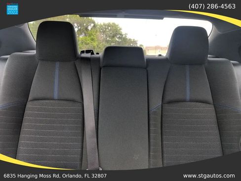 Used 2021 Toyota Corolla SE w/ SE Premium Package FWD image 29