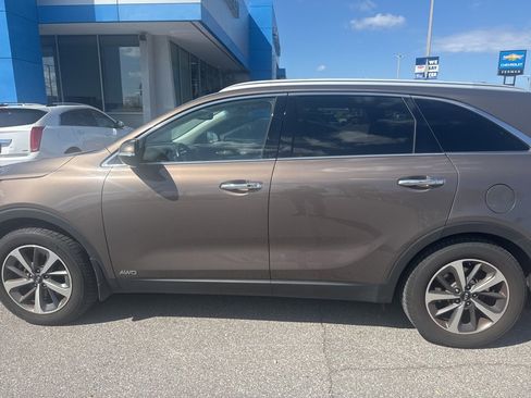 Used 2019 Kia Sorento EX image 5