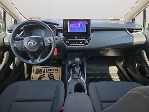 Used 2025 Toyota Corolla LE image 17