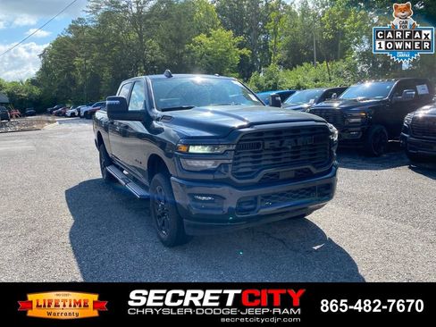 Used 2025 RAM 2500 Big Horn AWD/4WD image 3