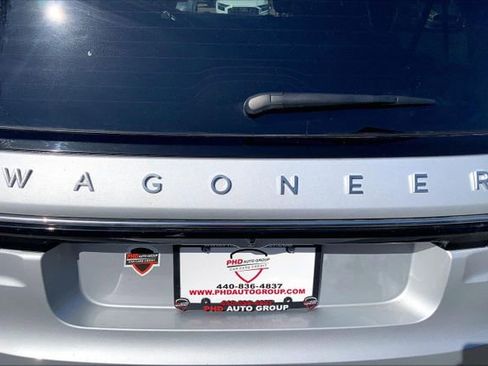 Used 2025 Jeep Wagoneer L Series II image 13