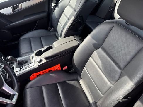 Used 2014 Mercedes-Benz C 250 Sedan image 24