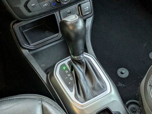 Used 2018 Jeep Renegade Limited w/ UConnect 8.4 Nav Group image 17