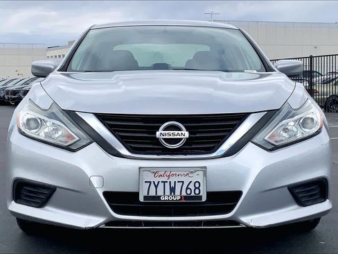 Used 2017 Nissan Altima 2.5 S w/ Power Driver Seat Package FWD image 3
