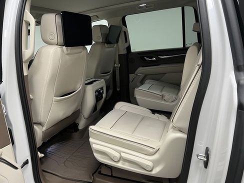 Used 2023 GMC Yukon XL Denali image 46