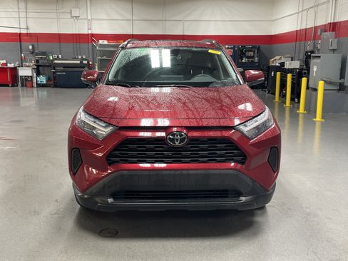 Used 2023 Toyota RAV4 XLE w/ Convenience Package FWD image 3