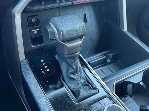 Used 2022 Toyota Tundra SR5 w/ SR5 Premium Package image 32