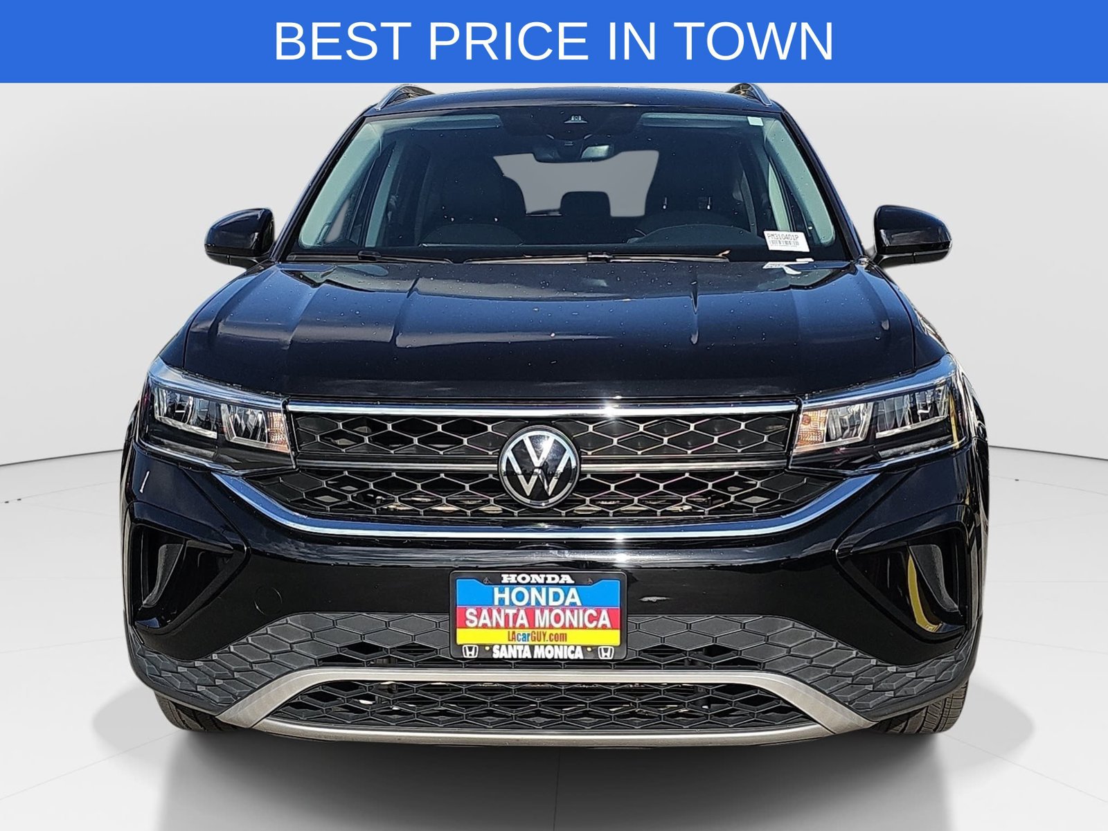 Used 2023 Volkswagen Taos SE FWD image 2